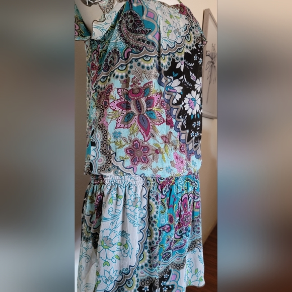 Dress - Picture 6 of 9